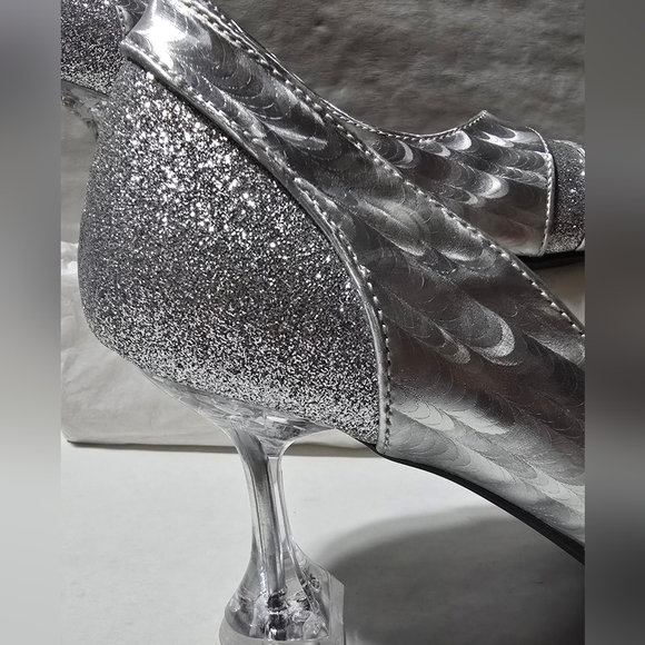 Brand New Womens Silver Sparkly Clear Heel, Pointed Toe Pumps Size (41) 10M - Picture 5 of 8